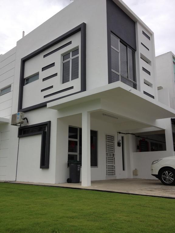 Comfort Holiday Home @ Bukit Indah Johor Bahru Kültér fotó